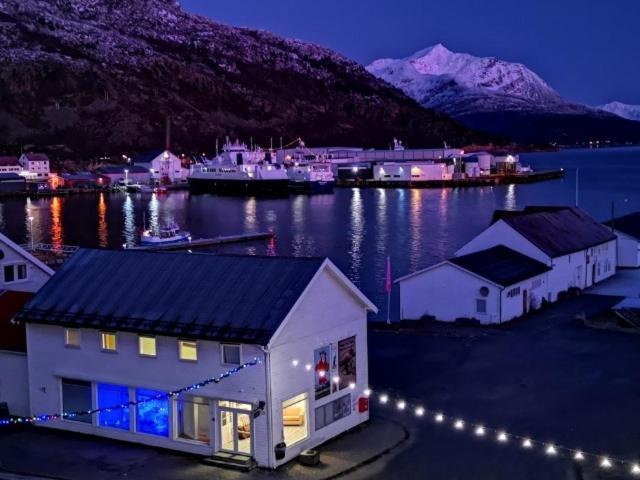 The Old Harbour Store Lodingen Kültér fotó